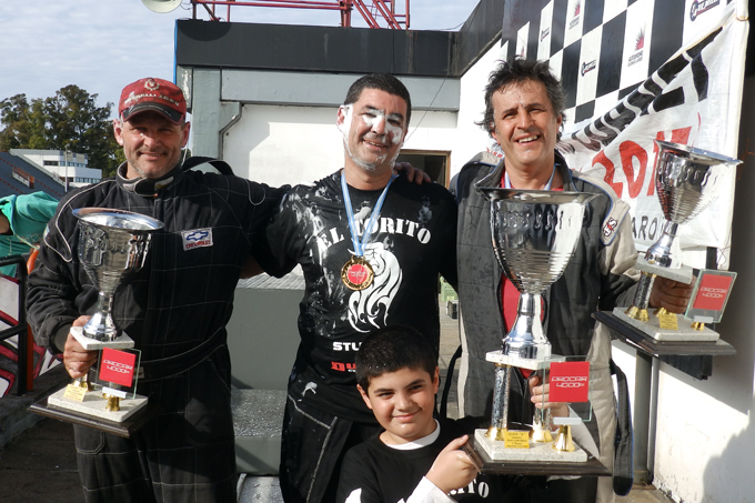 El podio de la Clase B: 1° Martin Cornet (Campeón), 2° Jorge Prunier (Subcampeón) y 3° Nelson Castejurry.